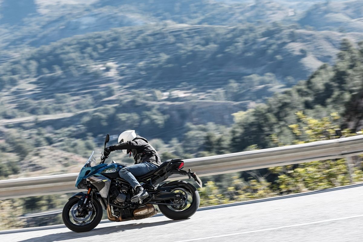 La prova della Triumph Tiger Sport 660 e della giacca Acerbis Ramsey Vented Long- -DueruoteTG #265